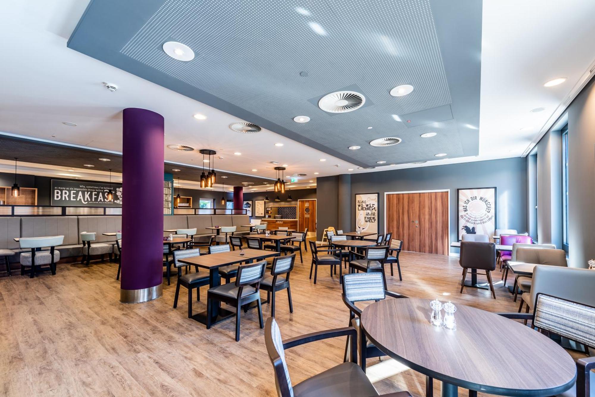 Premier Inn Duesseldorf City Centre — Photos 3